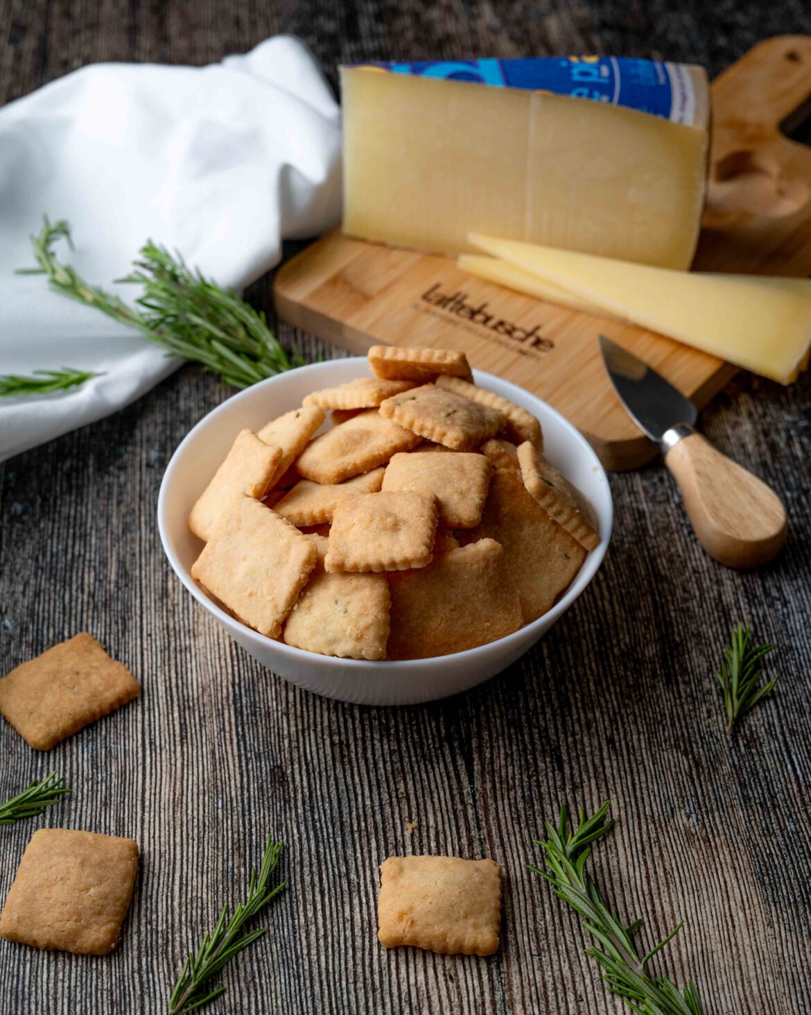 Biscotti salati con Piave DOP Vecchio Lattebusche