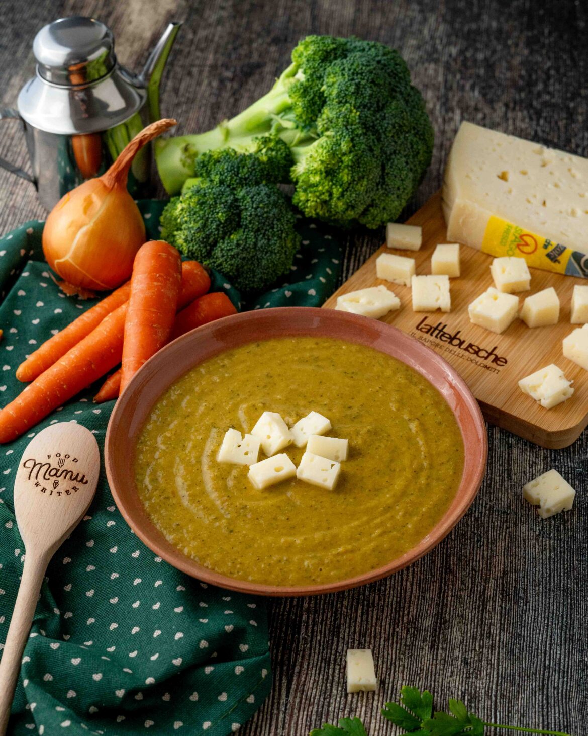 la Vellutata di Broccoli e Asiago DOP è pronta per essere servita